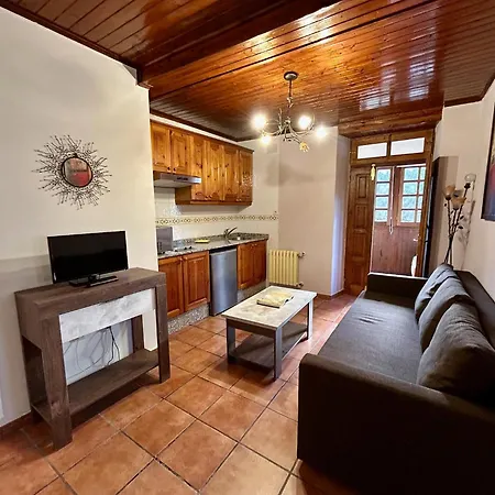 El Balcon De Muniellos Country house *