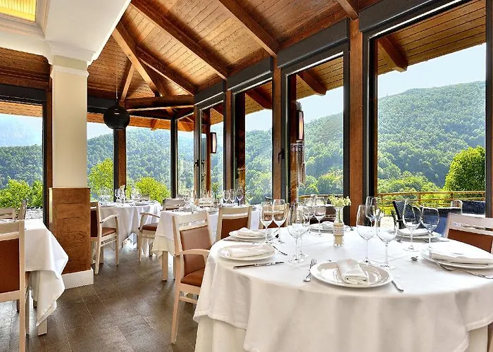 El Balcon De Muniellos Country house *